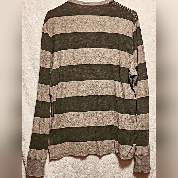 American Eagle Men's Large Polo Long-Sleeve Shirt - Picture 3 of 6